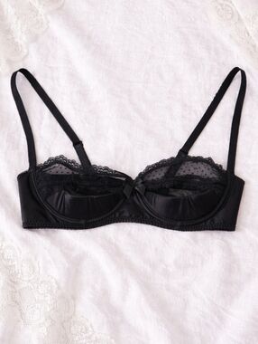 NWT Frederick's Of Hollywood Alexie Black Lace Open Cup Balconette Bra